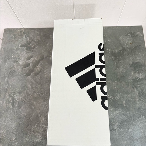 adidas Adissage Unisex-Adult Sandals men’s size 17 white black slides new - Picture 4 of 5